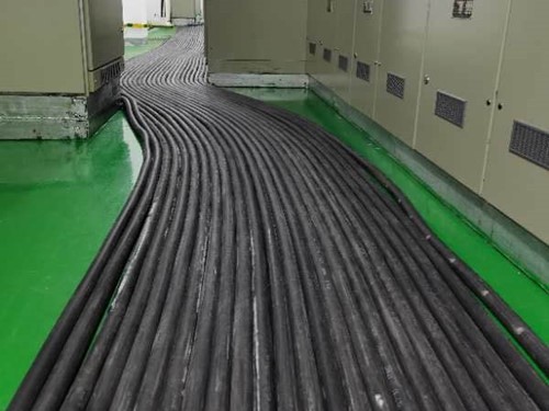 怀柔如何根据理论计算公式计算温度对特定电压测量结果的影响？