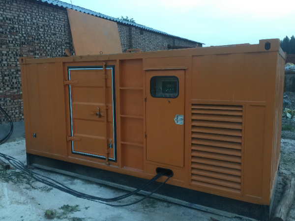 怀柔发电机组长期使用中，电缆线的敷设路径有哪些要求？